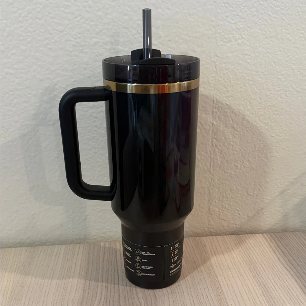 BRAND NEW - Wicked Stanley Glossy Dark Green Tumbler with Gold Trim and Handle - Picture 3 of 4